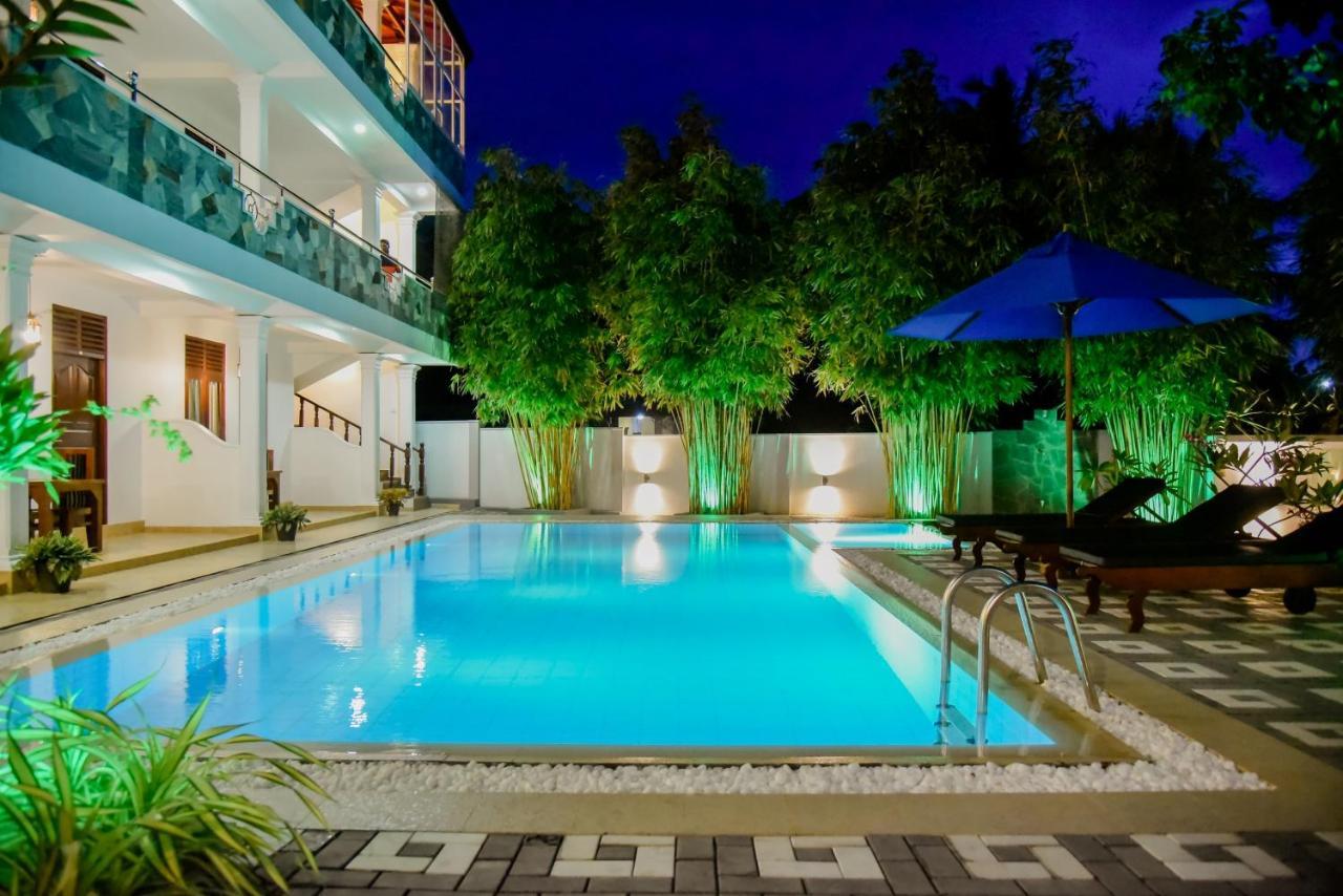Villa De White Sambur Хіккадува Екстер'єр фото