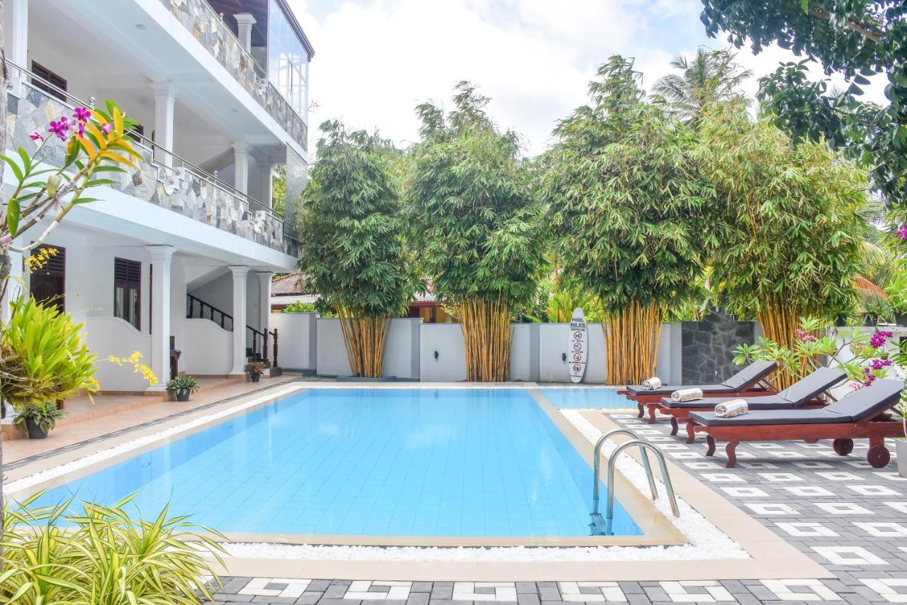 Villa De White Sambur Хіккадува Екстер'єр фото