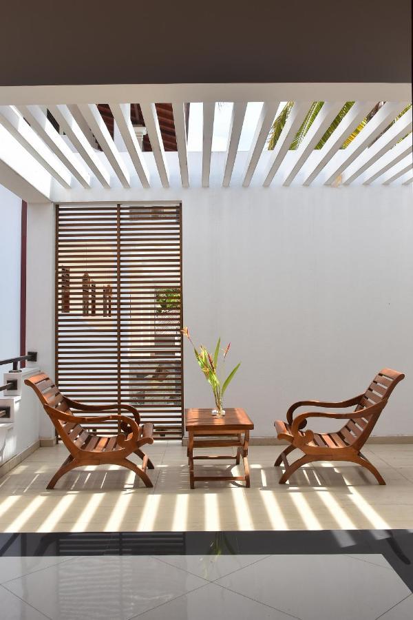 Villa De White Sambur Хіккадува Екстер'єр фото